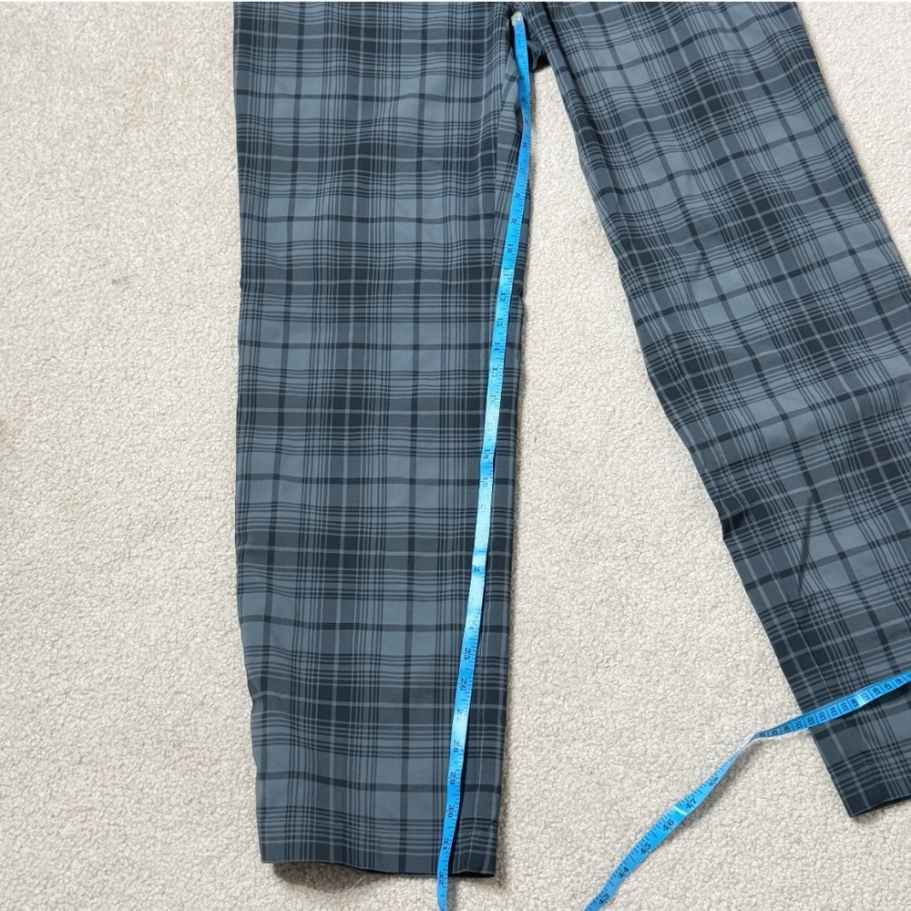 Mens Nike Pants Golf Tour Performance Pants Grey Black Plaid Print Dry- Fit 36 - Picture 9 of 12